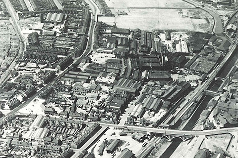 20世紀中頃、SmethwickのSpon LaneにあったChance Brothersの工場