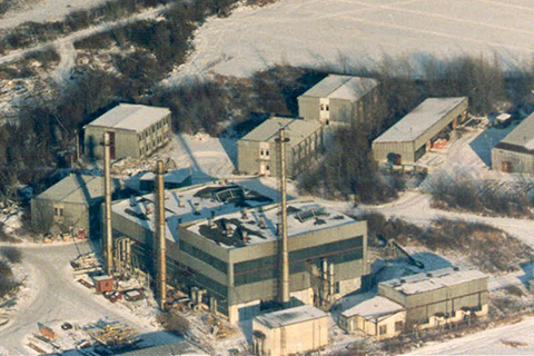 ガラス繊維製造工場の空中写真